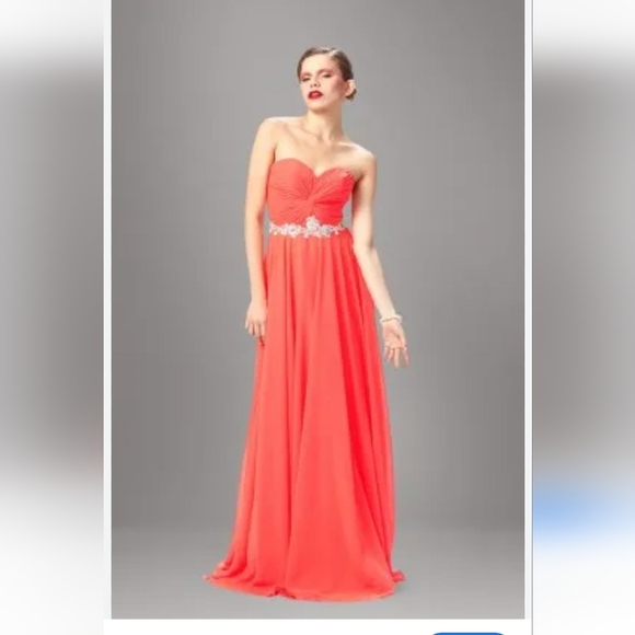 City Sudio Elegant Strapless Salmon Gown with Silver Accents Evening Size 3 - Picture 4 of 15